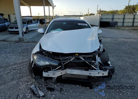 2018 Alfa Romeo Giulia Q4 z USA, uszkodzony, nr VIN ZARFAEDN1J7573529